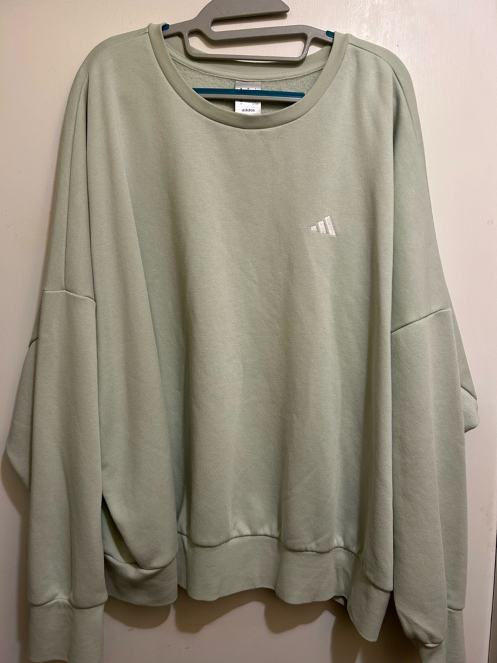 Adidas’s Women’s Like New Mint Green Crewneck Pullover Sweatshirt, Size 3X